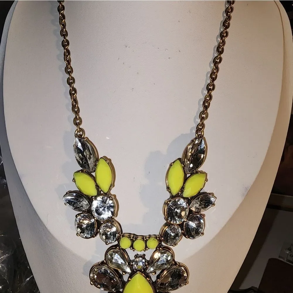 J Crew Elegant Yellow and Silver Statement Necklace 16